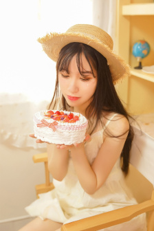 美女扒开粉嫩尿口的桶爽